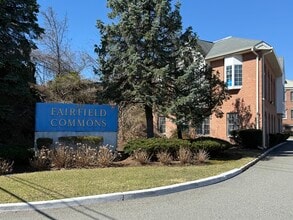 271 Route 46 W, Fairfield, NJ à louer Photo de l’immeuble– Image 1 sur 22