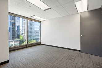 808-888 Nelson St, Vancouver, BC à louer Photo intérieure– Image 1 sur 3