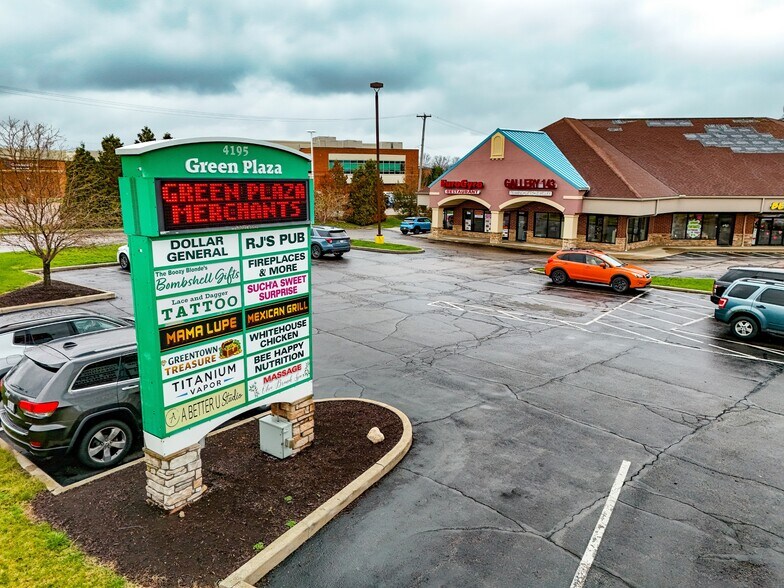 4195 Massillon Rd, Uniontown, OH à louer - Photo de l’immeuble – Image 3 sur 9