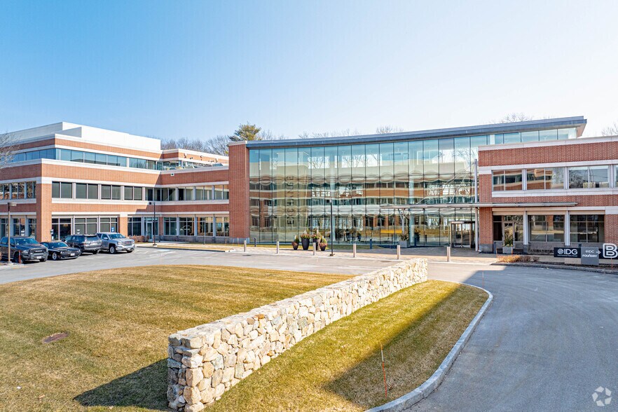 140 Kendrick St, Needham, MA à louer - Photo de l’immeuble – Image 1 sur 11
