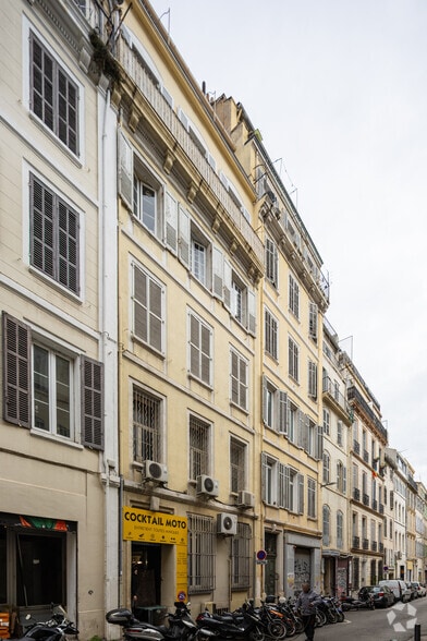 Immeuble residentiel dans Marseille à vendre - Photo principale – Image 1 sur 1