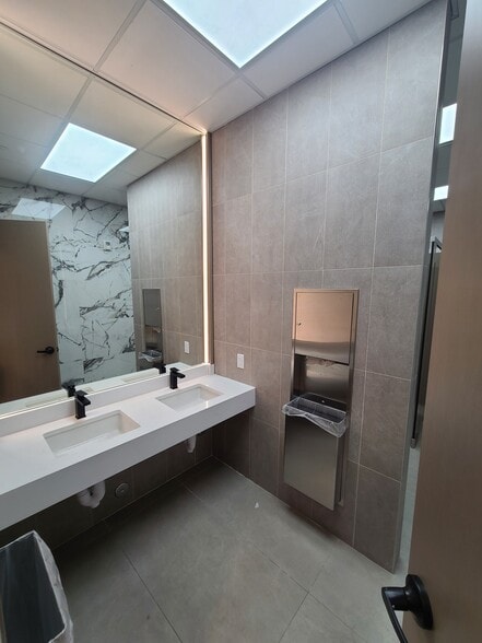 650 James St, Lakewood, NJ à louer - Photo intérieure – Image 3 sur 5