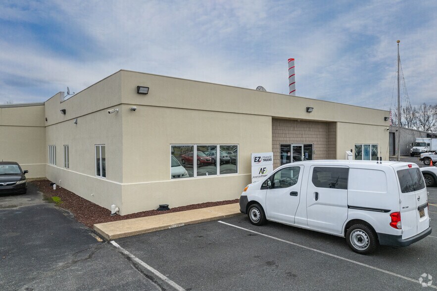 17573 S Dupont Hwy, Harrington, DE à louer - Photo de l’immeuble – Image 3 sur 5