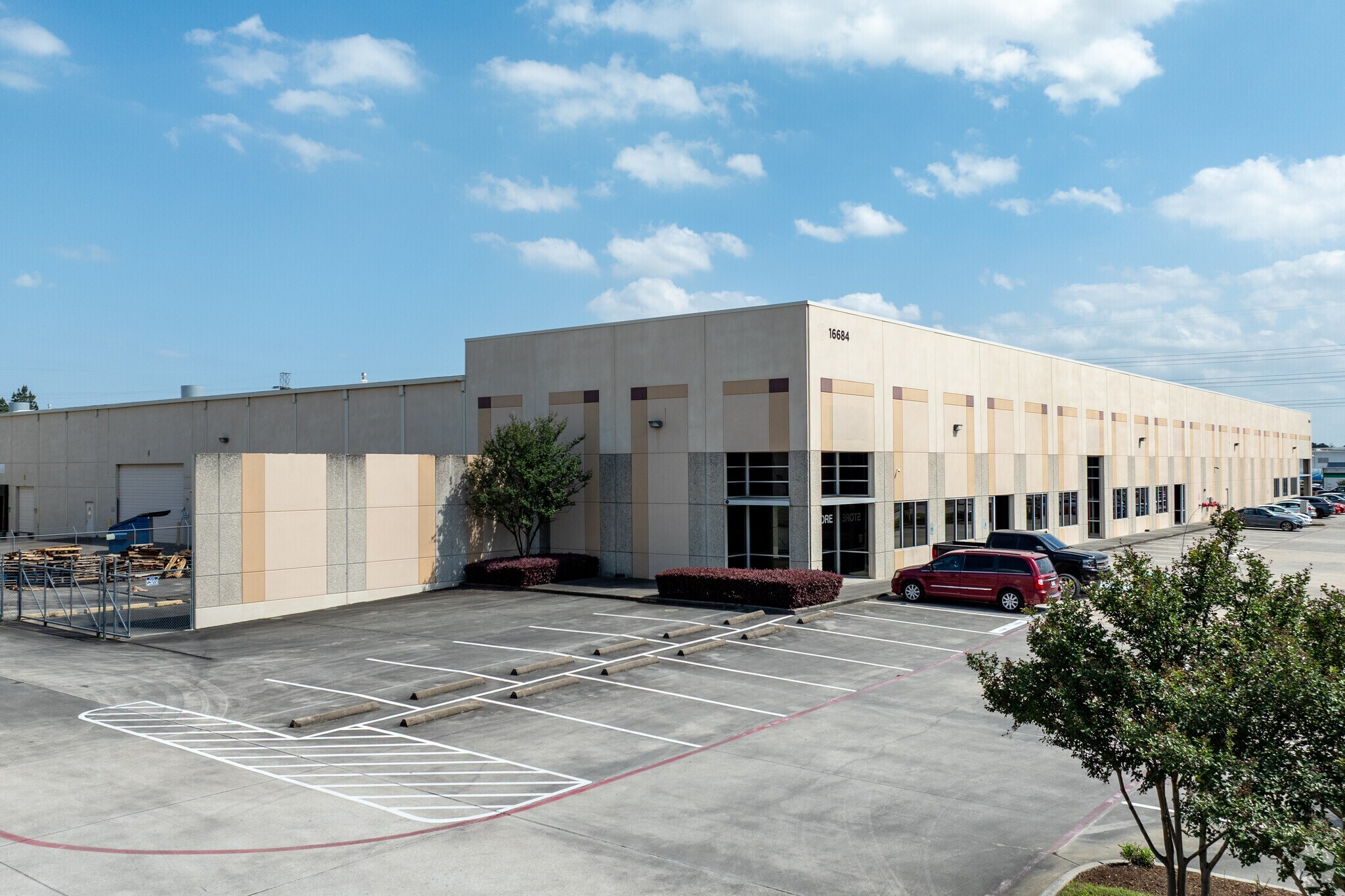 16680-16684 Air Center Blvd, Houston, TX à louer Photo principale– Image 1 sur 8