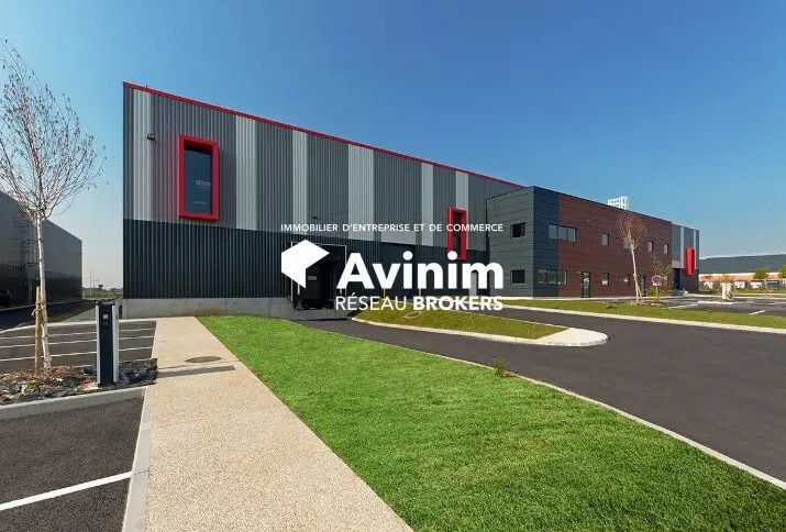 Industriel/Logistique dans Le Thillay à louer Photo de l’immeuble– Image 1 sur 5