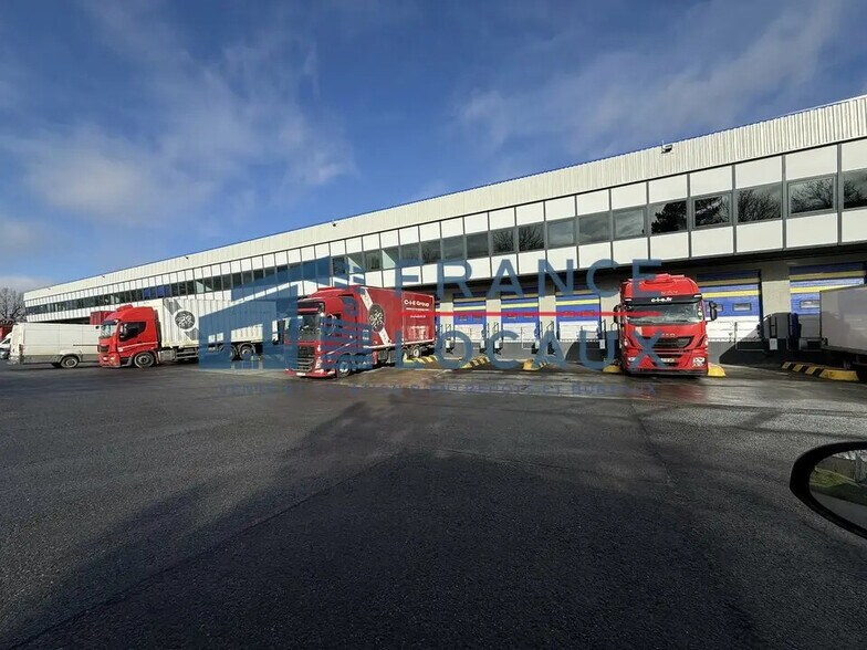 8 Rue De La Ferme Saint Ladre, Fosses à louer - Photo de l’immeuble – Image 2 sur 10