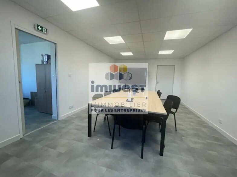Local d'activités dans Rennes à vendre - Photo de l’immeuble – Image 3 sur 15