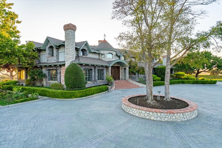 8283 Cross Canyons Rd, San Miguel, CA à vendre - Photo de l’immeuble – Image 2 sur 84