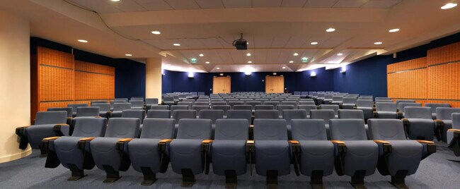 Plus de détails pour 5-9 Rue Pleyel, Saint-Denis - Bureau à louer