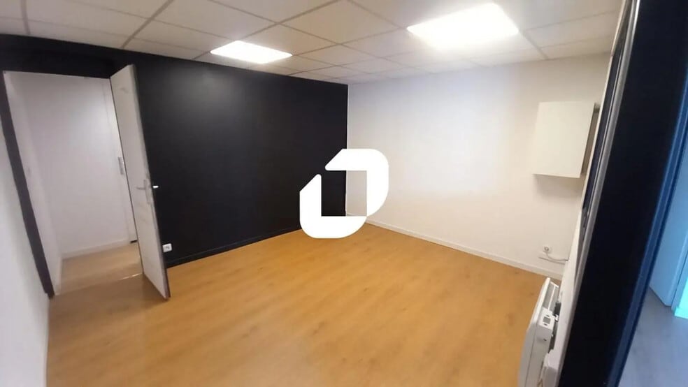 Local commercial dans VILLENEUVE-D'ASCQ à louer - Photo de l’immeuble – Image 3 sur 7