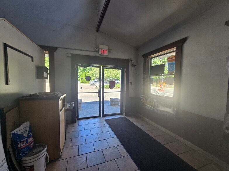 355 Warwick Tpke, Hewitt, NJ à vendre - Photo de l’immeuble – Image 3 sur 13