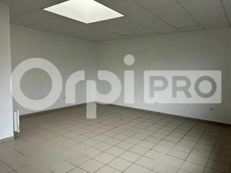 Bureau dans Monchy-le-Preux à louer - Photo de l’immeuble – Image 3 sur 5