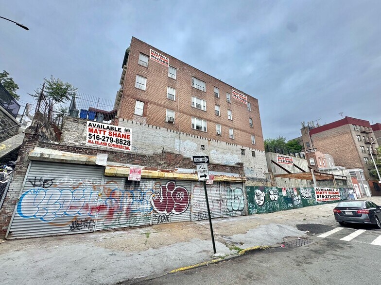 365 E 197th St, Bronx, NY à vendre - Photo de l’immeuble – Image 1 sur 41