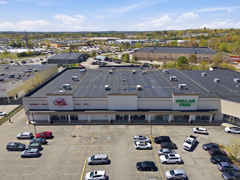 1051 S Willow St, Manchester, NH à louer - Photo de l’immeuble – Image 2 sur 10