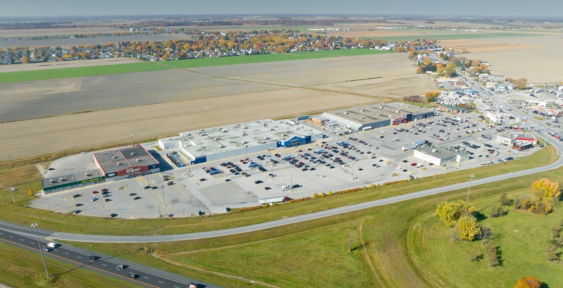 5915 Rue Martineau, Saint-Hyacinthe, QC à louer Photo de l’immeuble– Image 1 sur 3