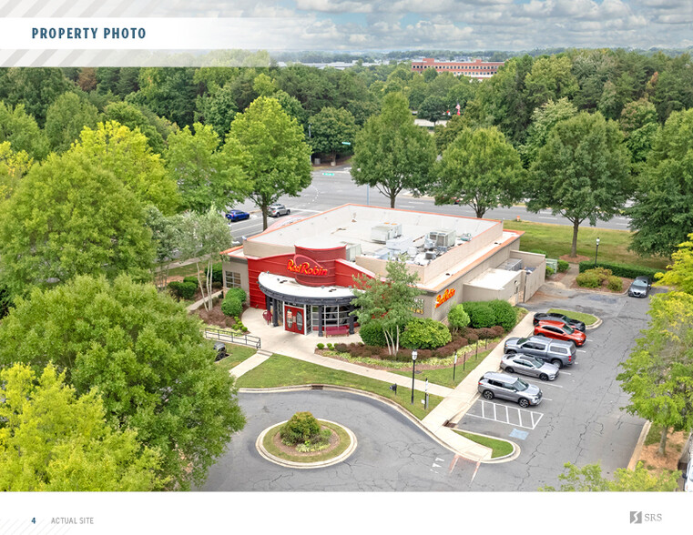 8304 Kenbrooke Dr, Charlotte, NC à vendre - Photo de l’immeuble – Image 3 sur 9