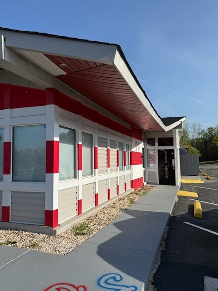 534 Hwy 70 SW, Hickory, NC à vendre - Photo de l’immeuble – Image 3 sur 6
