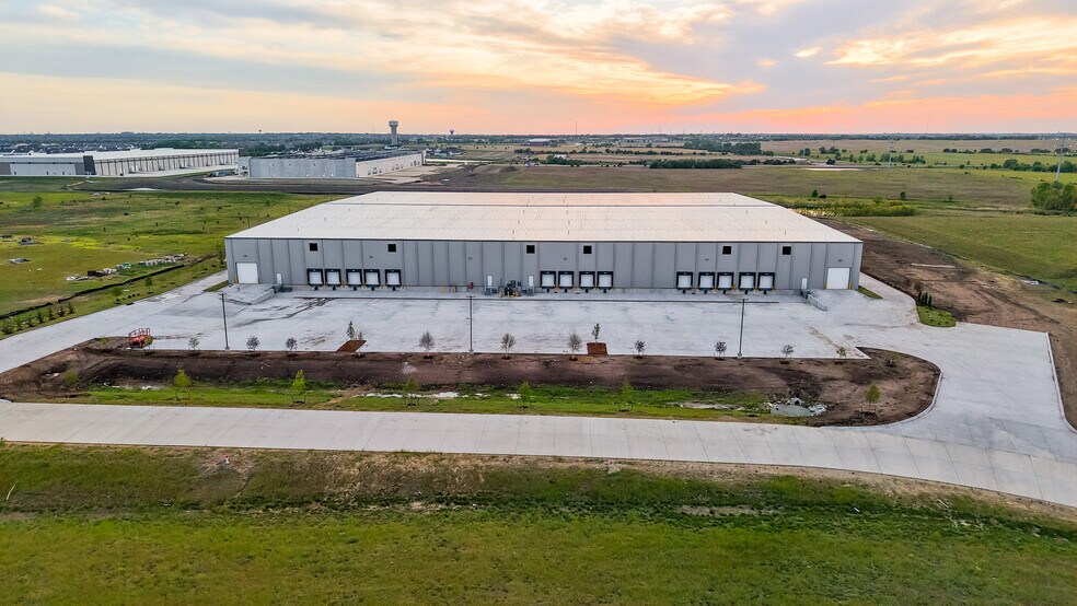 5447 Sunflower Ct, Bel Aire, KS à louer - Photo de l’immeuble – Image 3 sur 7