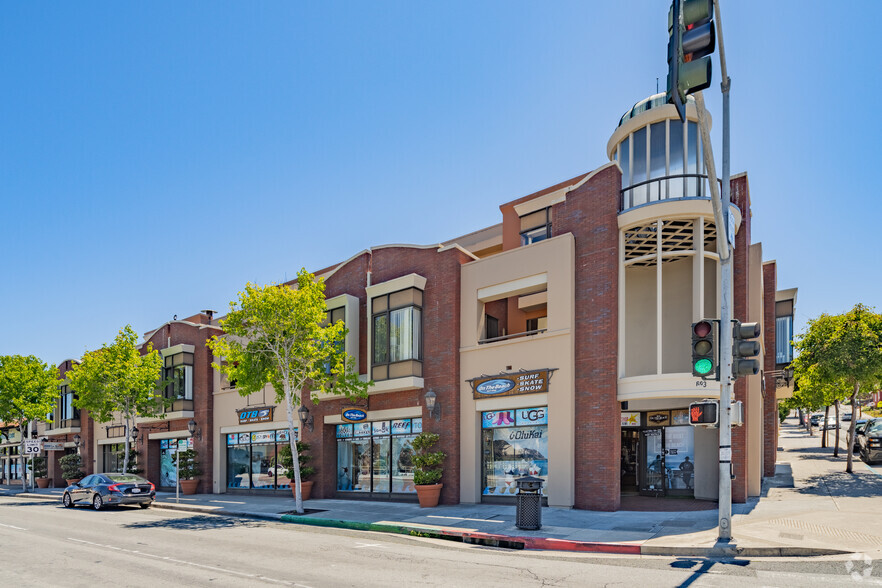 685 Lighthouse Ave, Monterey, CA à louer - Photo de l’immeuble – Image 3 sur 10