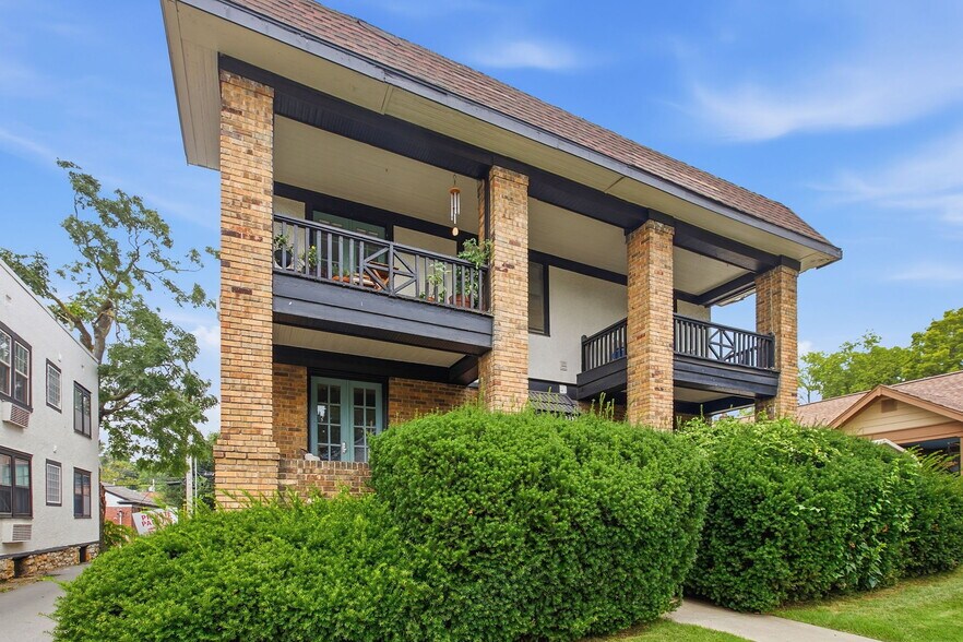 4340-4342 Holly St, Kansas City, MO à vendre - Photo de l’immeuble – Image 2 sur 23