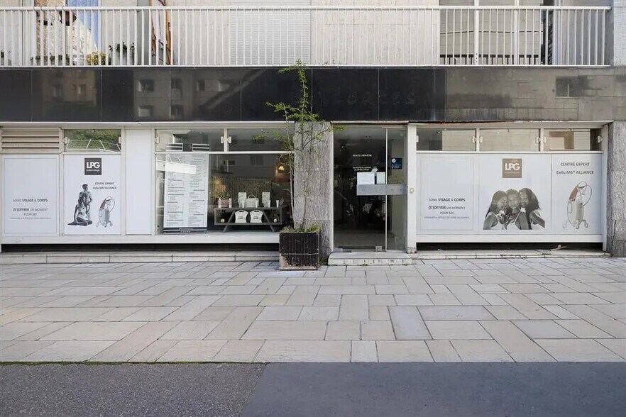 Local commercial dans Paris à louer - Photo de l’immeuble – Image 2 sur 9