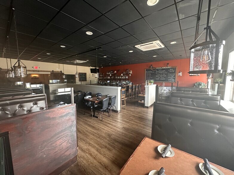 1015 Meriden Rd, Waterbury, CT à louer - Photo de l’immeuble – Image 3 sur 7