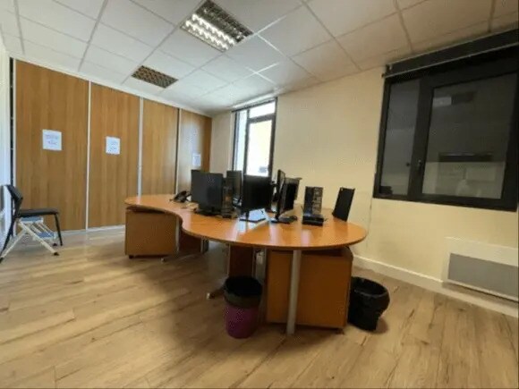 Plus de détails pour Bureau à louer