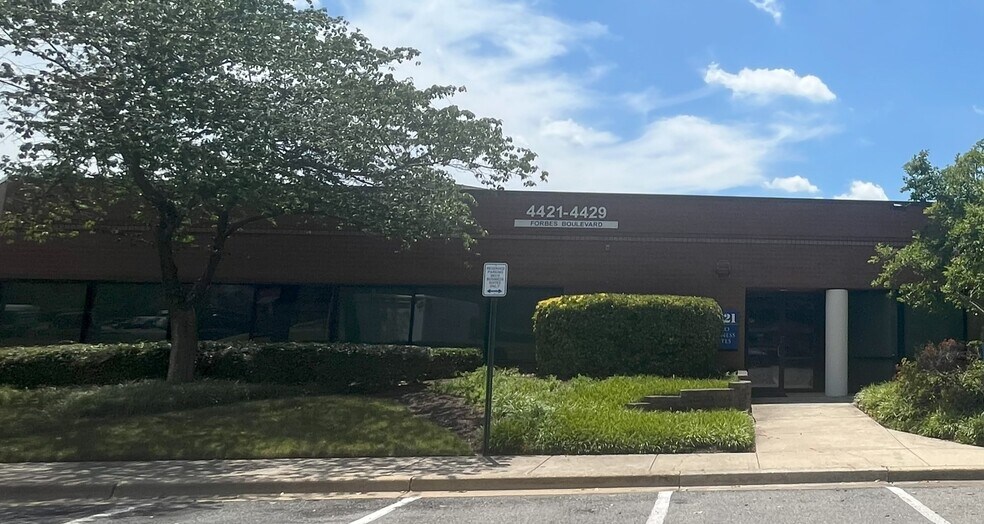 4421-4429 Forbes Blvd, Lanham, MD à louer - Photo de l’immeuble – Image 2 sur 6