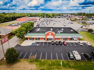 Plus de détails pour 2890-2904 W White River Blvd, Muncie, IN - Local commercial à louer