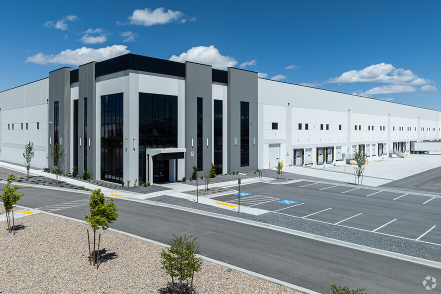 264-S 5750 W, Salt Lake City, UT à louer - Photo principale – Image 2 sur 9