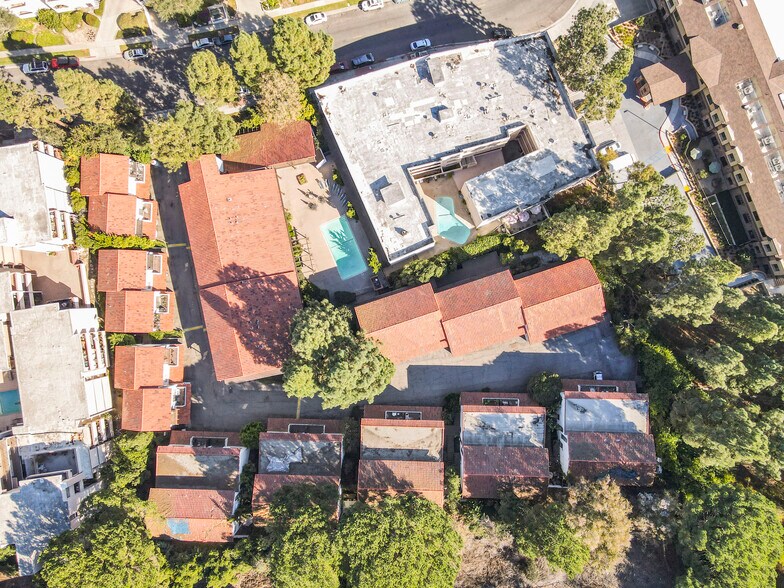 5644 Ravenspur Dr, Rancho Palos Verdes, CA à vendre - Photo de l’immeuble – Image 3 sur 11