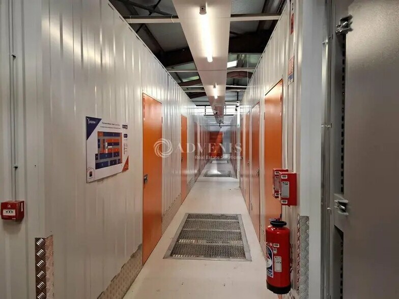 Local d'activités dans Seichamps à vendre - Photo intérieure – Image 2 sur 6