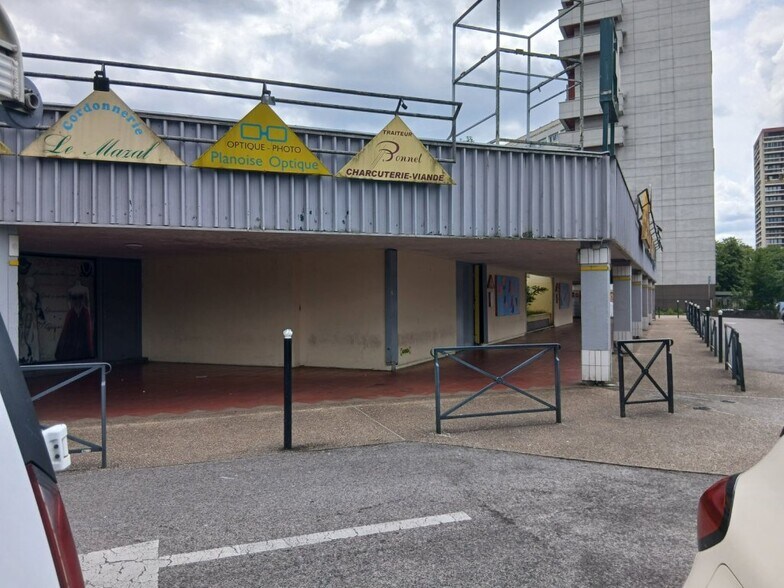 Local d'activités dans Besançon à vendre - Photo de l’immeuble – Image 3 sur 4