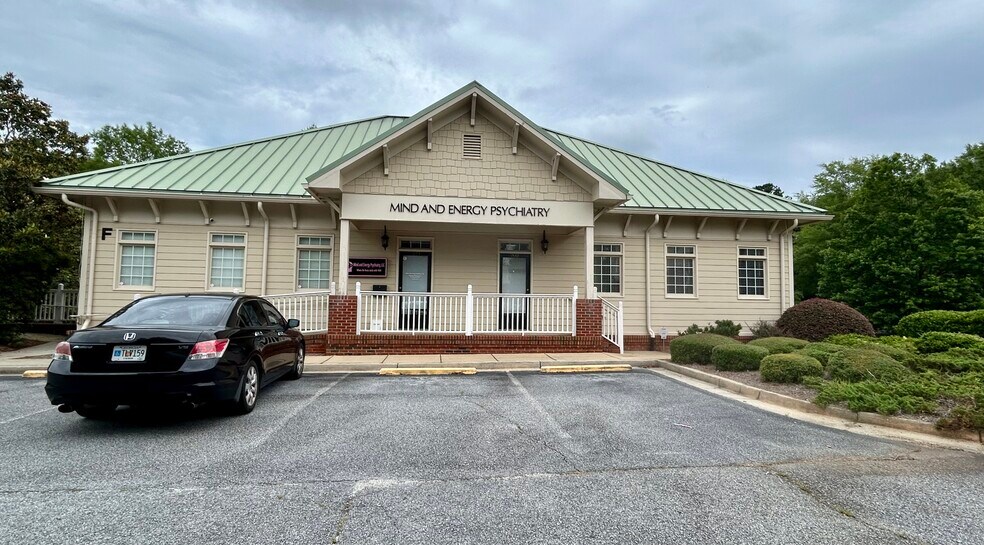 37 Calumet Pky, Newnan, GA à louer - Photo de l’immeuble – Image 1 sur 9