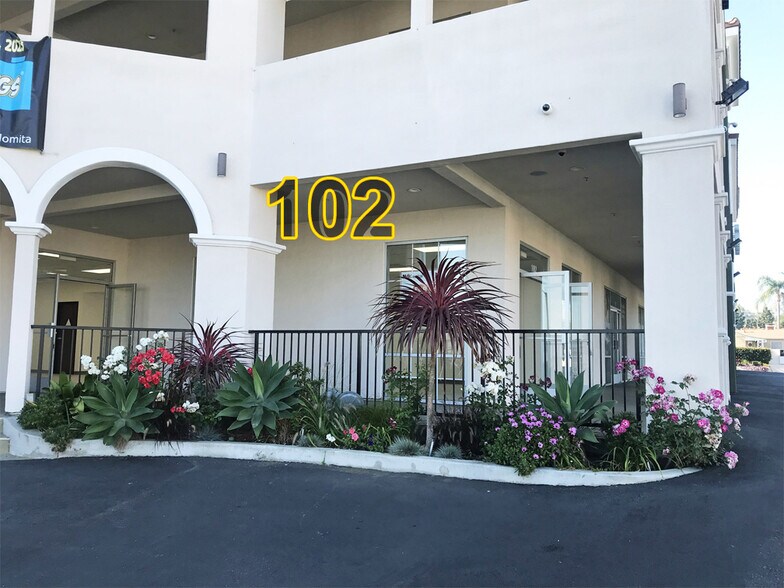 2244 Pacific Coast Hwy, Lomita, CA à louer - Photo de l’immeuble – Image 3 sur 11