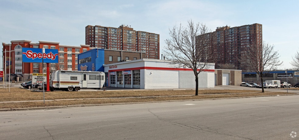 2869 Eglinton Ave E, Toronto, ON à louer - Photo principale – Image 1 sur 3