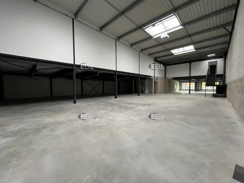 Local d’activités dans Gennevilliers à louer - Photo de l’immeuble – Image 3 sur 13