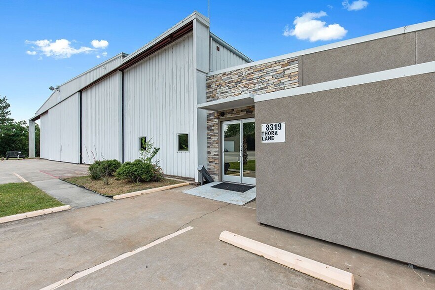 8319 Thora Ln, Spring, TX à vendre - Photo de l’immeuble – Image 2 sur 8