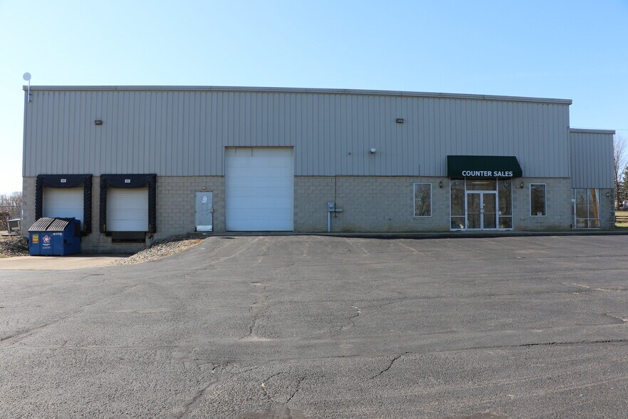 9169 Kinney Rd, Mount Vernon, OH à louer - Photo de l’immeuble – Image 3 sur 5