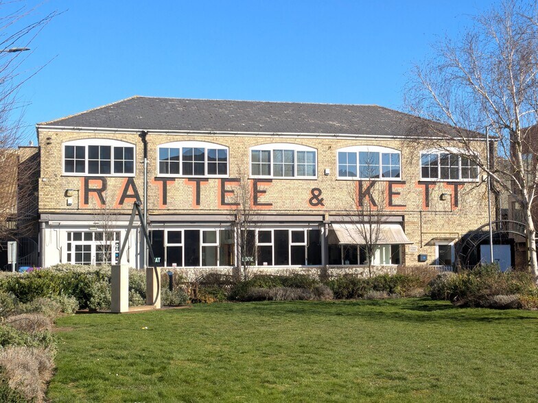 Purbeck Rd, Cambridge à louer - Photo de l’immeuble – Image 1 sur 9