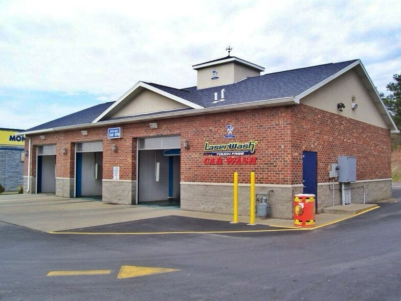 3355 Brighton Henrietta Town Line Rd, Rochester, NY à vendre - Photo principale – Image 1 sur 4