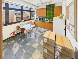 Plus de détails pour Brampton Ln, Londres - Bureau à louer