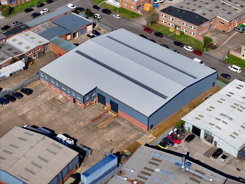 Borough Road, Buckingham Road Industrial Estate, Brackley à louer - Photo de l’immeuble – Image 3 sur 4