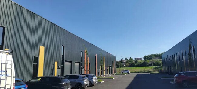 Plus de détails pour Local d’activités à vendre