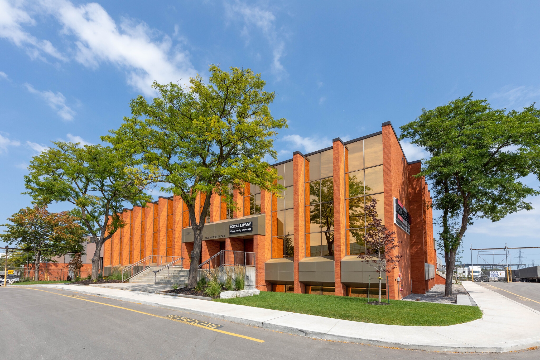 1051 Tapscott Rd, Toronto, ON à louer Photo principale– Image 1 sur 4