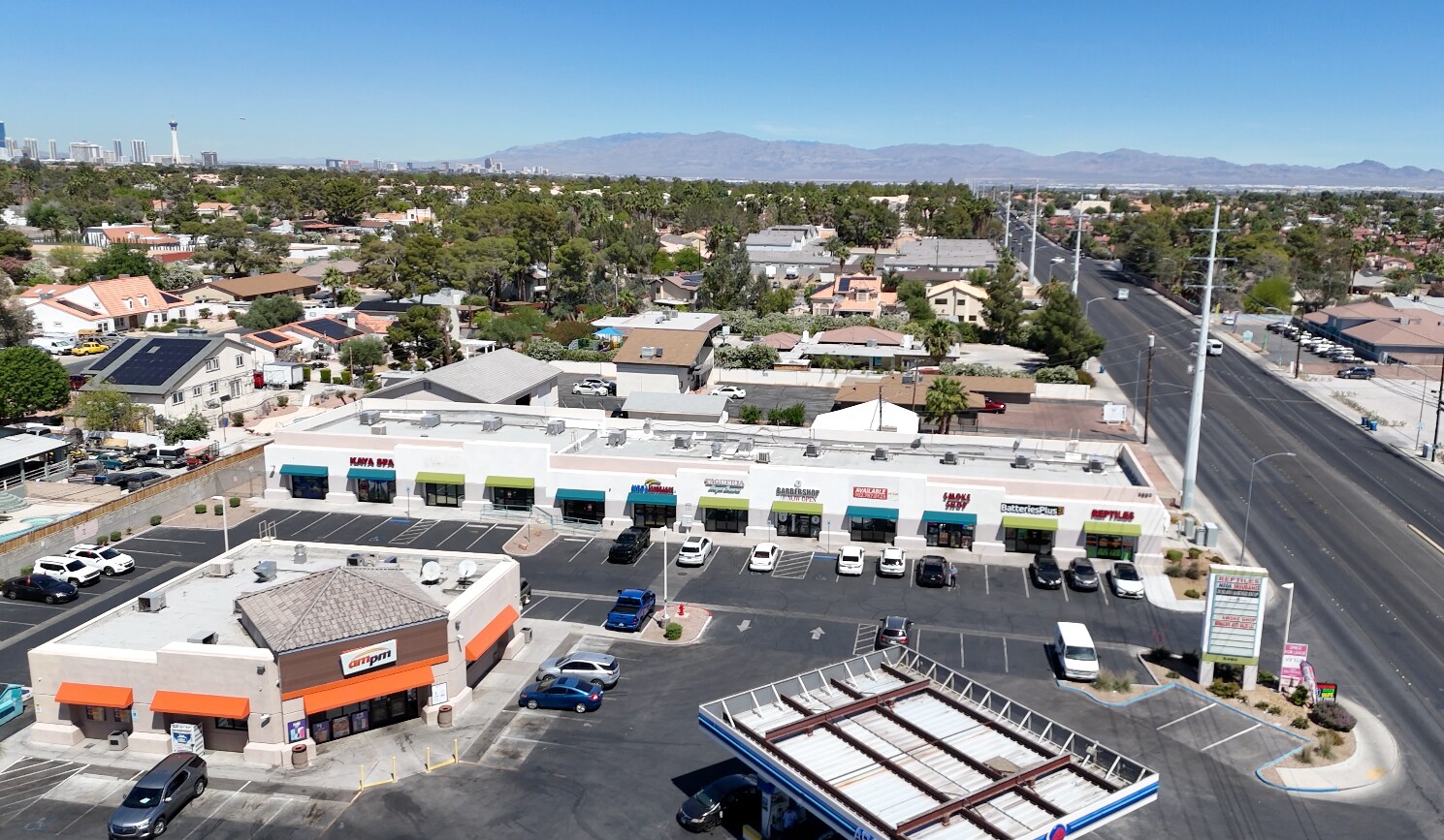 3380 E Russell Rd, Las Vegas, NV à louer Photo de l’immeuble– Image 1 sur 4