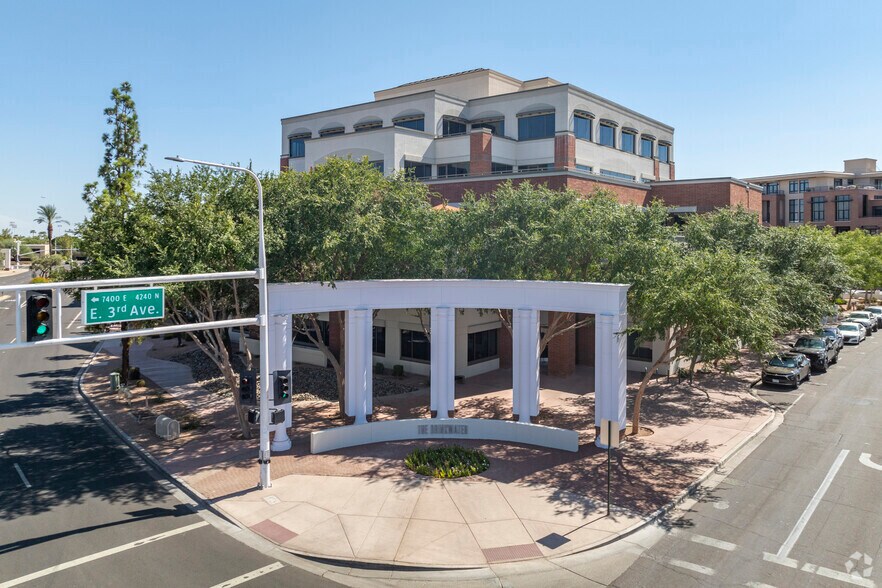 4250 N Drinkwater Blvd, Scottsdale, AZ à louer - Photo principale – Image 1 sur 5