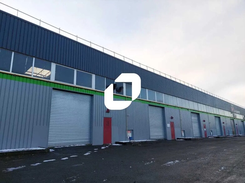 30 Rue Des Osiers, Coignières à louer - Photo de l’immeuble – Image 1 sur 10