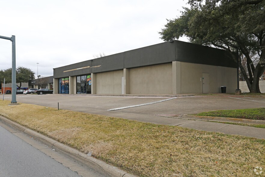 1212-1222 Melbourne Rd, Hurst, TX à louer - Photo de l’immeuble – Image 3 sur 9