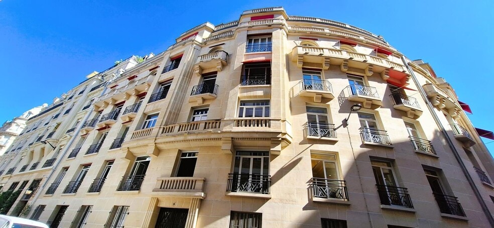 4 Bis Rue Lord Byron, Paris à vendre - Photo de l’immeuble – Image 3 sur 15